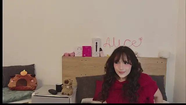 Snapshot of Sweet_Alice_S chatting on July 7, 2026, 7:51 pm Sweet Alice S online show from July 7, 2026, 7:51 pm