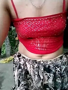 Snapshot of Bianca_Nina chatting on May 17, 2026, 10:50 pm Bianca Nina online show from May 17, 2026, 10:50 pm