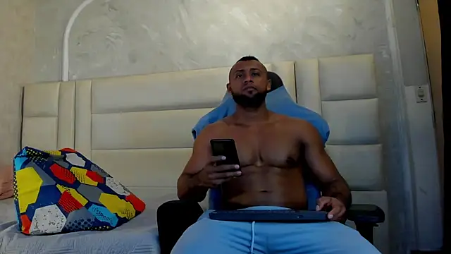 Snapshot of Dark_lennox chatting on June 17, 2026, 12:57 am Dark lennox online show from June 17, 2026, 12:57 am