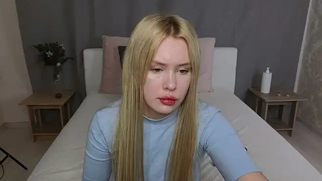 Snapshot of MelissaAvis chatting on June 23, 2026, 5:38 am MelissaAvis online show from June 23, 2026, 5:38 am