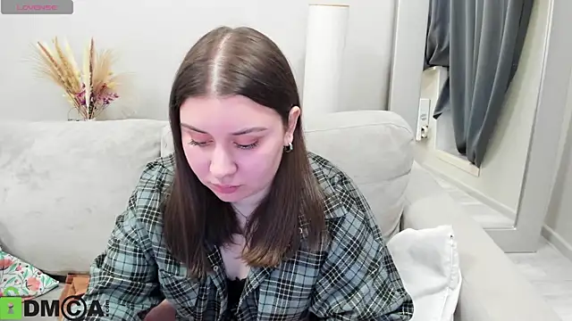 Maya Raay online show from April 1, 2026, 2:01 am