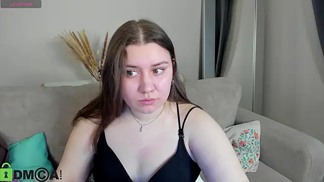 Maya Raay online show from April 4, 2026, 1:15 am