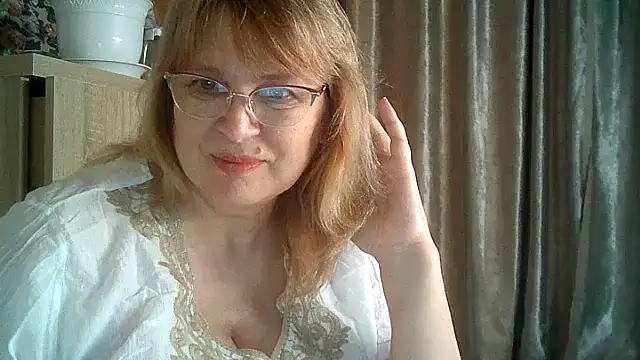 Snapshot of Alina-malina66 chatting on June 5, 2026, 9:20 pm Alina-malina66 online show from June 5, 2026, 9:20 pm