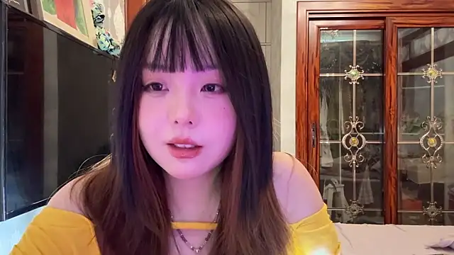 thelittlexx online show from April 18, 2026, 8:07 am