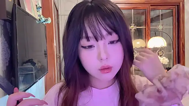 thelittlexx online show from May 8, 2026, 7:25 am