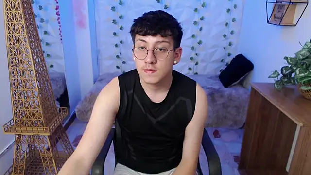 Snapshot of Evan_Connell chatting on March 28, 2026, 8:08 pm Evan Connell online show from March 28, 2026, 8:08 pm