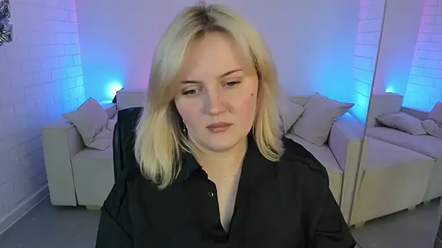 Snapshot of KathyBriggs chatting on March 28, 2026, 5:18 am KathyBriggs online show from March 28, 2026, 5:18 am