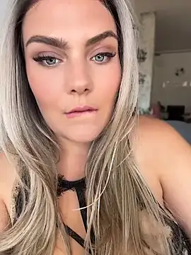 Blonde Cougar online show from July 1, 2026, 2:51 pm