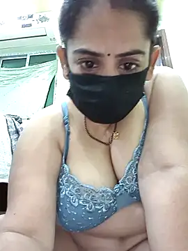 Snapshot of sonalidey5564 chatting on May 3, 2026, 8:26 pm sonalidey5564 online show from May 3, 2026, 8:26 pm