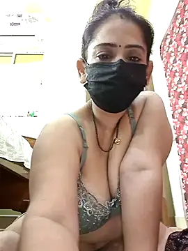 Snapshot of sonalidey5564 chatting on May 8, 2026, 2:39 am sonalidey5564 online show from May 8, 2026, 2:39 am