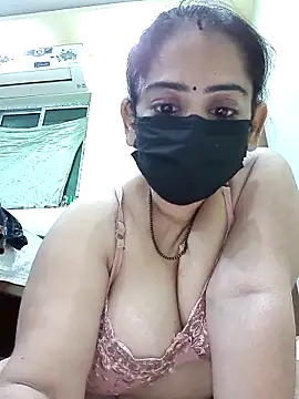 Snapshot of sonalidey5564 chatting on May 8, 2026, 2:55 pm sonalidey5564 online show from May 8, 2026, 2:55 pm