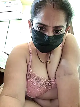 Snapshot of sonalidey5564 chatting on May 9, 2026, 8:41 am sonalidey5564 online show from May 9, 2026, 8:41 am