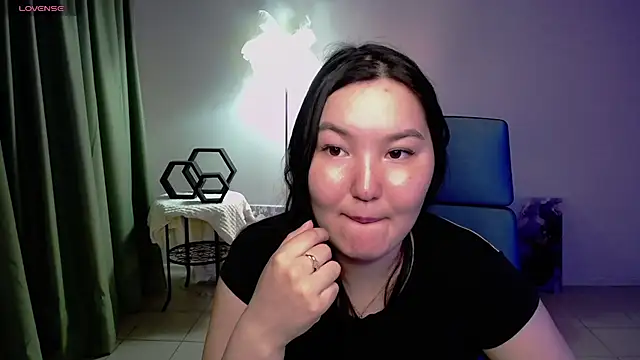 CamilaMartiez online show from June 19, 2026, 12:09 pm