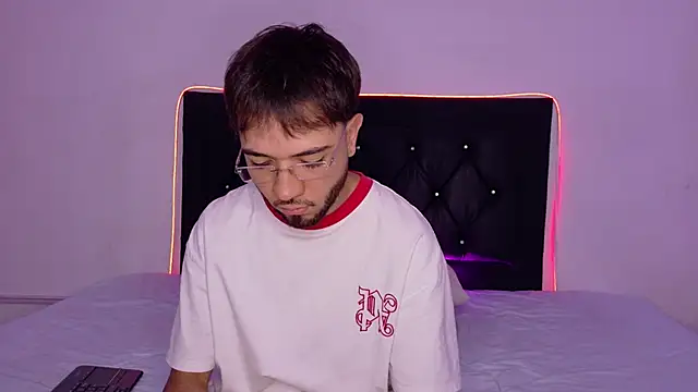 andymaxwell online show from March 25, 2026, 10:16 pm