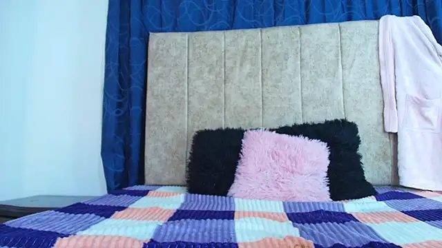 Slut Full Messy online show from April 8, 2026, 3:39 am