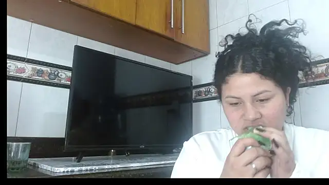 Slut Full Messy online show from April 10, 2026, 3:06 pm