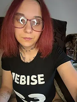 Snapshot of jebise23 chatting on May 18, 2026, 3:40 pm jebise23 online show from May 18, 2026, 3:40 pm
