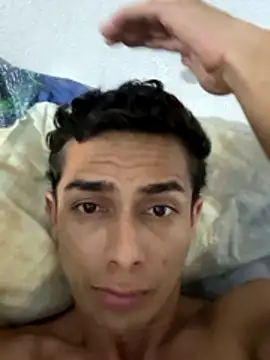 Snapshot of celes_tebb chatting on June 12, 2026, 2:10 am celes tebb online show from June 12, 2026, 2:10 am