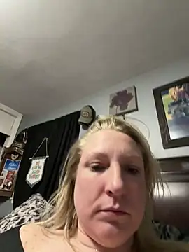 Snapshot of sweetkacibaby chatting on April 8, 2026, 4:23 am sweetkacibaby online show from April 8, 2026, 4:23 am