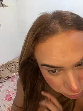 Jullyanaximeness online show from July 9, 2026, 3:38 pm