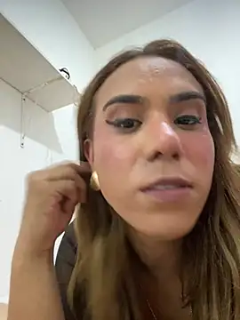 Jullyanaximeness online show from July 16, 2026, 2:06 am