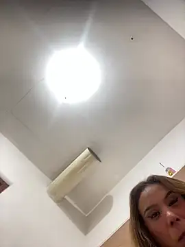 Jullyanaximeness online show from July 20, 2026, 10:01 pm