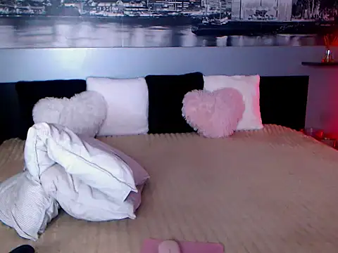 Snapshot of AnneAme chatting on April 11, 2026, 10:41 am AnneAme online show from April 11, 2026, 10:41 am