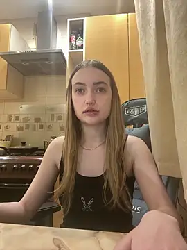 KariLindsey online show from April 18, 2026, 7:07 pm