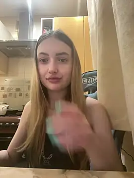 KariLindsey online show from April 18, 2026, 8:20 pm