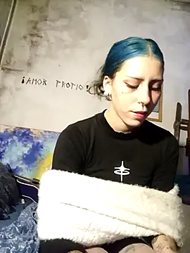 Snapshot of blueangel7x7 chatting on April 4, 2026, 3:27 am blueangel7x7 online show from April 4, 2026, 3:27 am