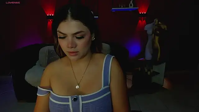 Snapshot of Sofia_Velvetx chatting on May 27, 2026, 1:41 pm Sofia Velvetx online show from May 27, 2026, 1:41 pm