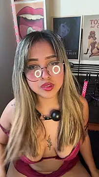 Snapshot of NinaValencia_ chatting on May 20, 2026, 7:09 pm NinaValencia online show from May 20, 2026, 7:09 pm