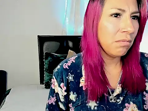 tatianabelli online show from April 15, 2026, 7:32 pm