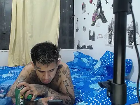 allison maxtattoo  online show from April 21, 2026, 4:08 am