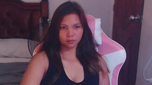 Snapshot of sweet_21_1 chatting on March 31, 2026, 3:12 pm sweet 21 1 online show from March 31, 2026, 3:12 pm