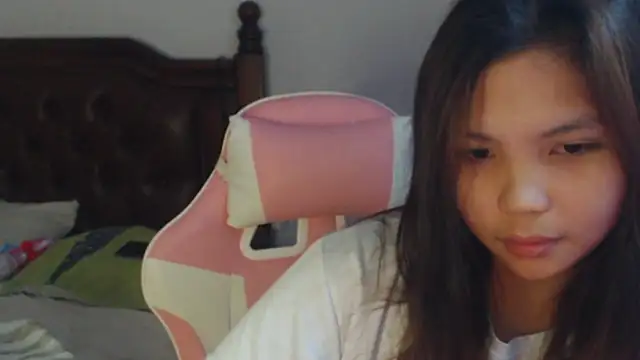 Snapshot of sweet_21_1 chatting on April 20, 2026, 8:54 pm sweet 21 1 online show from April 20, 2026, 8:54 pm