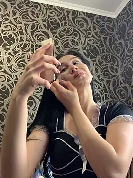 camila beautiful online show from May 2, 2026, 8:52 am
