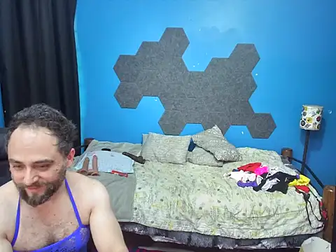 Snapshot of MachoPutito chatting on February 24, 2026, 11:58 pm MachoPutito online show from February 24, 2026, 11:58 pm