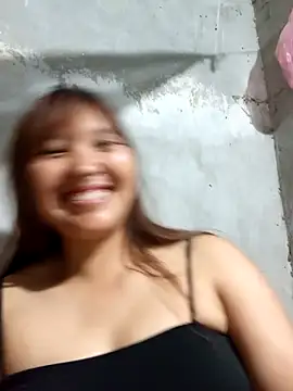 Snapshot of Emm-a- chatting on March 27, 2026, 8:26 am Emm-a- online show from March 27, 2026, 8:26 am