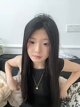 Snapshot of YouMi18 chatting on April 1, 2026, 3:51 am YouMi18 online show from April 1, 2026, 3:51 am