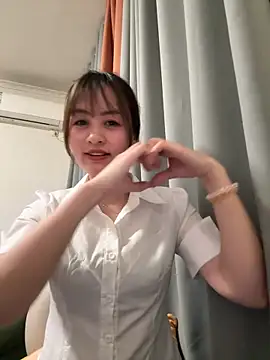Snapshot of Yang_218 chatting on April 25, 2026, 9:23 am Yang 218 online show from April 25, 2026, 9:23 am