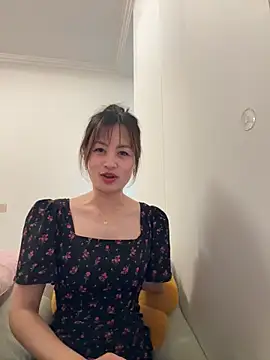 Snapshot of Yang_218 chatting on May 3, 2026, 2:01 pm Yang 218 online show from May 3, 2026, 2:01 pm