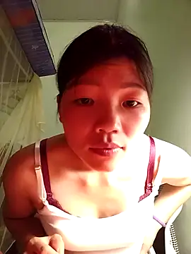 -Quyny- online show from March 31, 2026, 1:22 pm