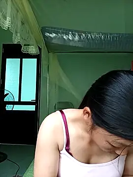 Snapshot of -Quyny- chatting on April 1, 2026, 4:57 am -Quyny- online show from April 1, 2026, 4:57 am