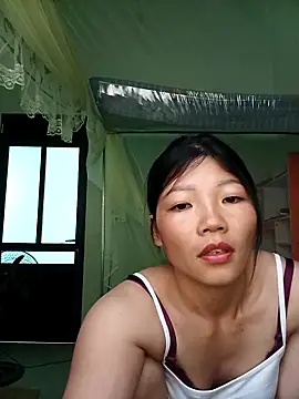 Snapshot of -Quyny- chatting on April 9, 2026, 7:03 am -Quyny- online show from April 9, 2026, 7:03 am