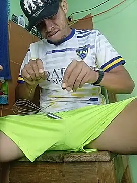 romeohotpig online show from June 24, 2026, 5:17 am