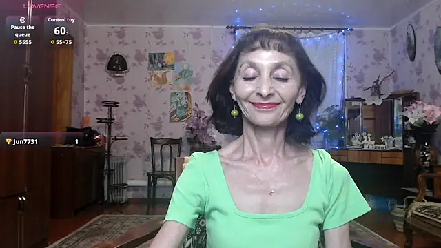 Snapshot of Shooting-Star- chatting on May 28, 2026, 7:11 pm Shooting-Star- online show from May 28, 2026, 7:11 pm