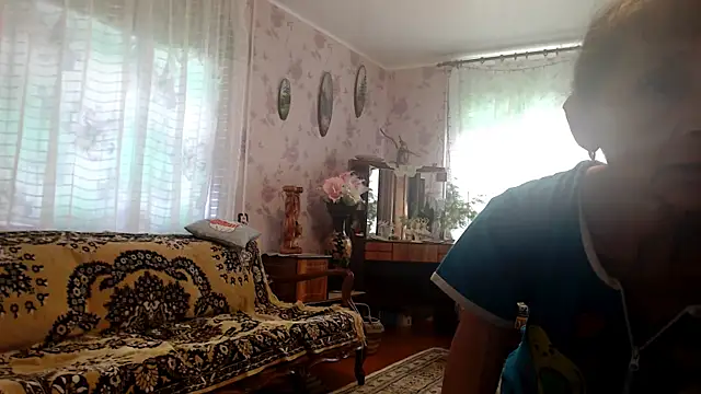 Snapshot of Shooting-Star- chatting on June 9, 2026, 2:39 pm Shooting-Star- online show from June 9, 2026, 2:39 pm