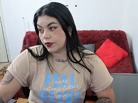 Snapshot of Karla_greenn chatting on June 19, 2026, 5:50 pm Karla greenn online show from June 19, 2026, 5:50 pm