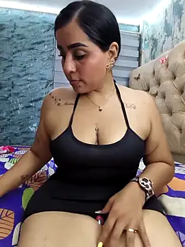 Snapshot of val_eria chatting on April 1, 2026, 5:08 am val eria online show from April 1, 2026, 5:08 am